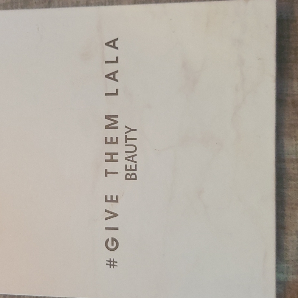 BN Beauty Eyeshadow Palette by #Give them LaLa